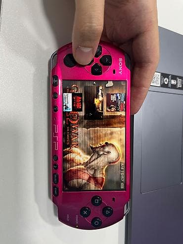 sega oyunlari: PSP 3000 modeli Tam işlək vəziyyətdədir. Yalnız üst korpus — 4