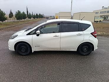 multi sukan: Nissan Note: 1.2 l | 2017 il Hetçbek — 4