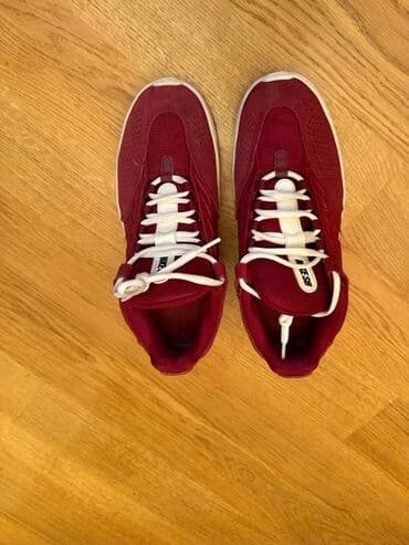 Məhsul: Nike idman ayaqqabısı Xanım üçün - Rəng: Bordo/qırmızı üst