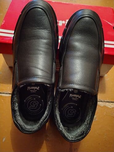 Botinkalar: Polaris kişi ayaqqabısı – klassik qara slip-on model - Markası — 2