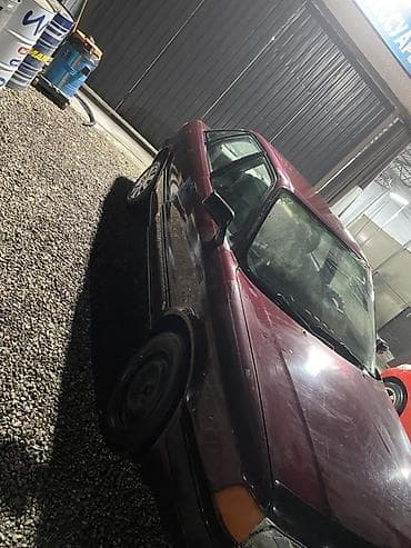 audi 80 2 e: Audi 80 sedan - Kuzov: 4 qapılı sedan, tünd bordo rəng - Ban — 3