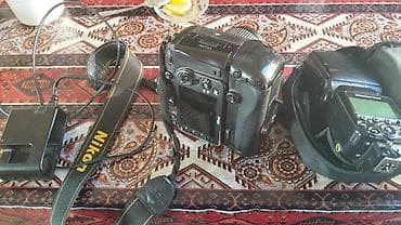 fire aparat: Nikon d 7200 tam iwlek veziyetdedir abyektivin blendiride var flaş — 1