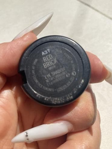 yuxuda qizil ogurlamaq: Orjinal M·A·C Eye Shadow – Red Brick (A37) - Rəng: Red Brick – isti — 2