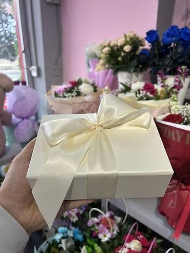 Kosmetika: Hədiyyəlik ətir qutusu seti 8 marta özəl yeni hazırlanmış 2gün — 3