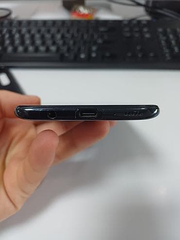 Samsung Galaxy A70, 128 ГБ — 3