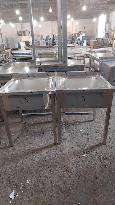 Paslanmayan poladdan istehsal olunmuş peşəkar iş masaları və servis — 9