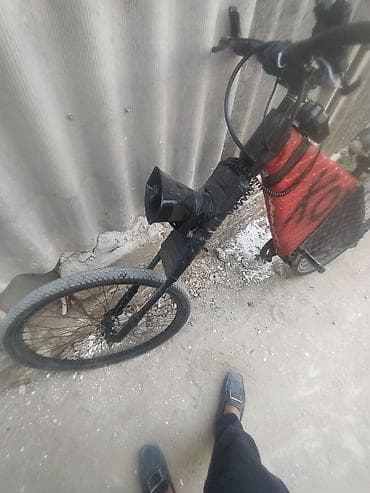 Elektrik nəqliyyatı: İşlənmiş Elektrik velosipedi 26", sürətlərin sayı: 30, 350-500 Vt, Ünvandan götürmə — 2