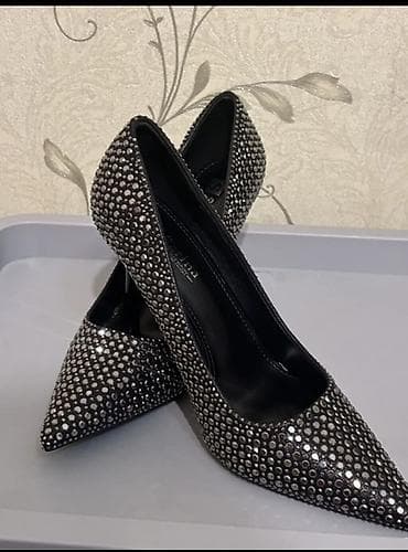 Сапоги: YUNAI brendi qadın tuflisi yenidir 40 azn alınıb - Model: Klassik — 1