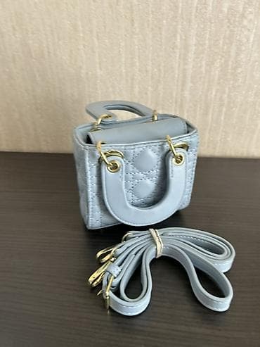 qizil satilir: Mavi mini çanta – zəncirli/qulplu model - Rəng: açıq mavi (pastel — 2