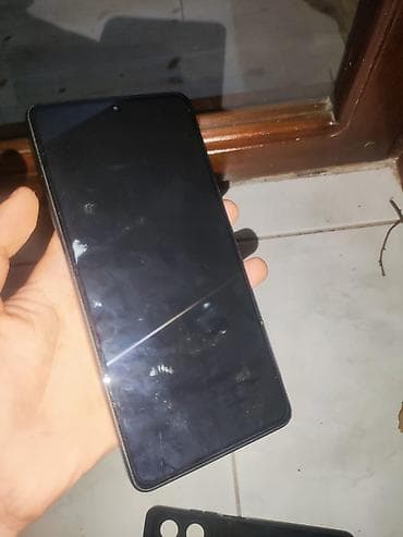 ariston 50 l: Poco X5 Pro 5G, 256 GB, rəng - Qara, Sensor — 4