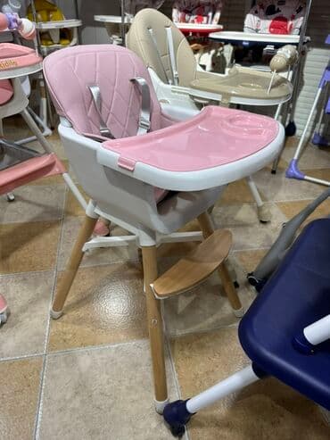 Alfa Romeo: Ağ rəngli, taxta ayaqlı uşaq oturacağı. Oturacağın yüngül bej rəngli — 3