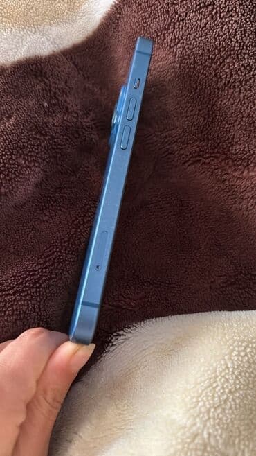 iphone 11 barter var: IPhone 13, Mavi, Face ID — 3