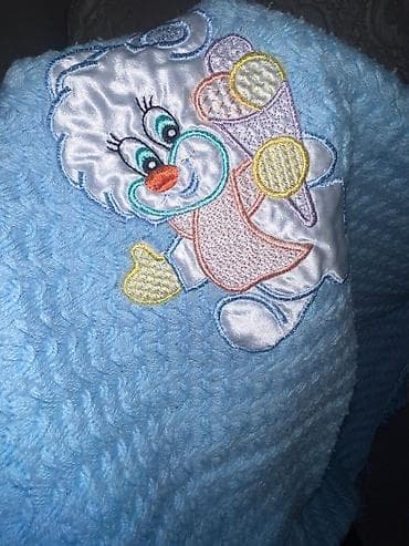 Odeyal. Ikisi bir yerdə 6 manat. Yaxşı vəziyyətdədir. Az iwlenib — 2