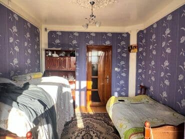 9 ci mikrorayon satilan evler: Bakı, 3 otaqlı, Köhnə tikili, m. Əhmədli, 75 kv. m — 6