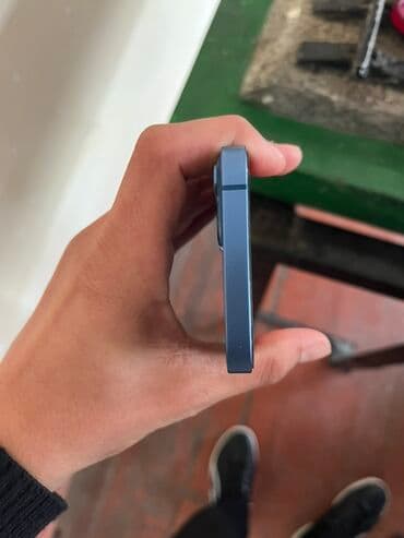 iphon 12 mini: IPhone 13, Göy, Face ID — 6