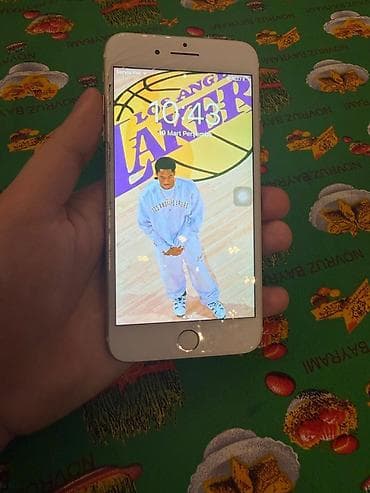 sade telfon: IPhone 8 Plus, 128 GB, Qızılı, Barmaq izi, Face ID — 3