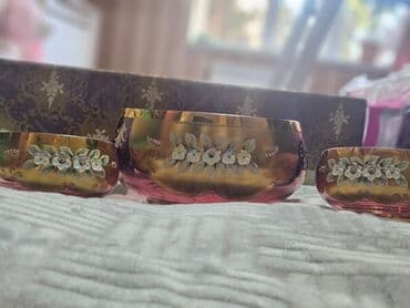 dibcek qablari: Zər ifa incəsənəti üslubunda dekorativ şüşə dəst - Tərkib: 1 ədəd iri — 3