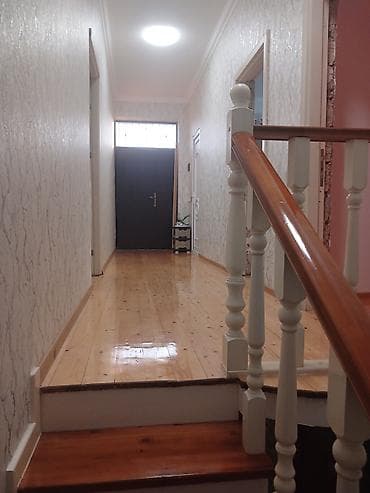 ramanida kreditle evler: TƏCİLİ SATILIR həyət evi 1ci mərtəbədə 4 yataq otağı və sanuzel. 2ci — 5