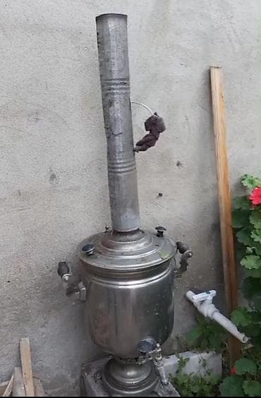 Samovar satılır. 7 litr. Əla vəziyyətdədir. Qiymət: 200 AZN. Ünvan