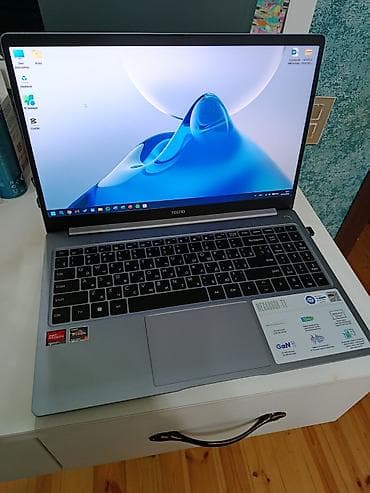 Tecno Megabook T1Hədiyyə olunub, yenisi 1300 Azn birmarketdə