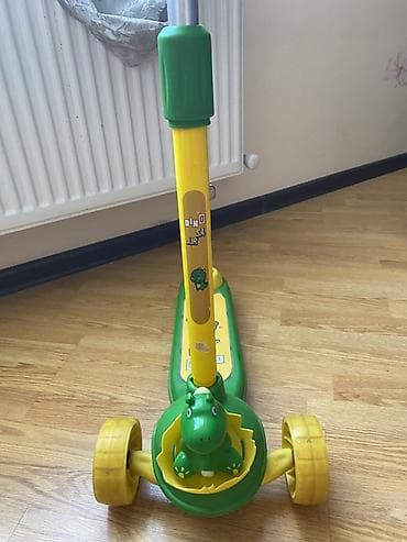 mopedlər: Uşaq skuterı – yaşıl/sarı rəngdə, 3 təkərli Xüsusiyyətlər: - — 5