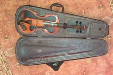 скрипка и электрогитара: Skripka elektron carlo giordano. əla tembri var, ünvan xalqlar — 7