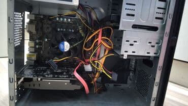 Комплектующие для ПК и ноутбуков: Texniki xüsusiyyətlər: 🧠 Prosessor: Intel Core i7-3770 🎮 Videokart — 1