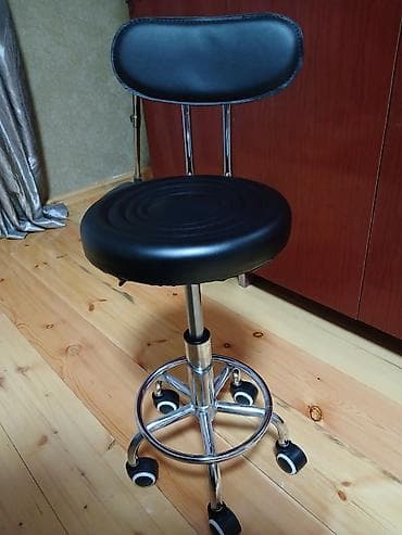 Təkərli iş oturacağı – bel dayaqlı, hündürlüyü tənzimlənən -