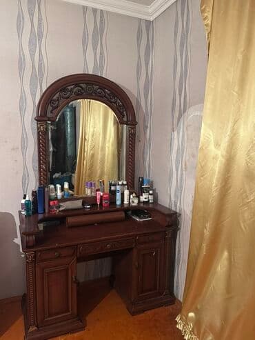 Masalar və oturacaqlar: Kupe, 3 qapılı Düz dolab, Şifonyer — 5