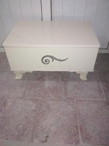 Мебель для дома: Двуспальная кровать, Шкаф, Трюмо, 2 тумбы, Б/у — 5