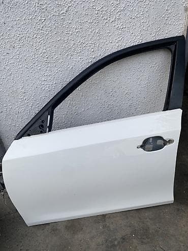 yan guzgu s: Sol ön, Universal auto E60, Yaponiya — 1