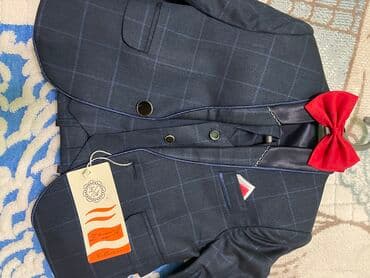 Üçlü kostyum.1 yas üçündür.Tünd göy rengdi.Son lalafo.az -da Üçlü kostyum.1 yas üçündür.Tünd göy rengdi.Son