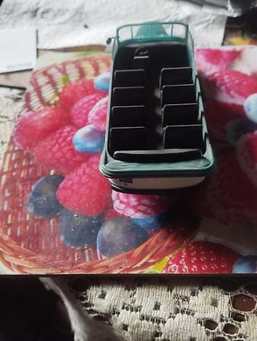 kapo: Kolleksiya üçün 2 ədəd metal avtomobil modeli dəsti.giymət bir modelə — 4