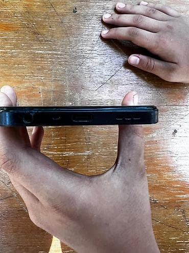 iphad mini 2: Oppo A57, 128 GB, rəng - Qara, Barmaq izi — 4