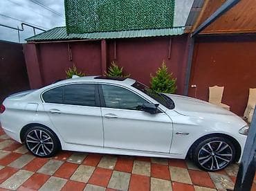 masin sat: BMW 5 series: 2 l | 2012 il Sedan — 6