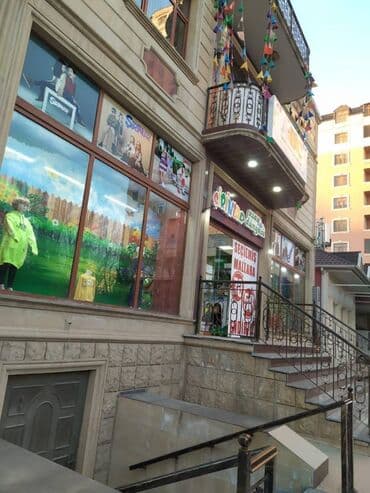 офисы в бизнес центре аренда: Binəqədi rayon ərazisində 4 mərtəbəli tam təmirli, 700 kv sahəsi olan — 4