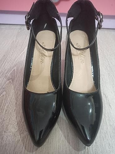 ayaqlar: Qadın klassik tuflisi - Rəng: qara (parlaq lak örtüklü) - Burun — 4