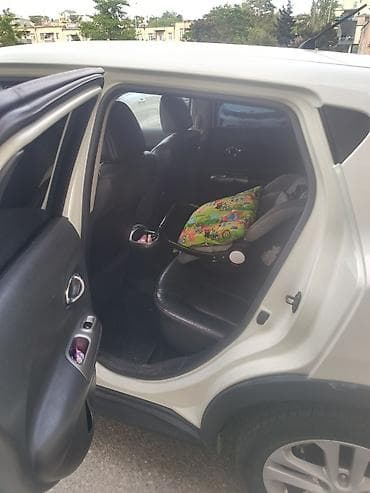 07 satisi: Nissan Juke, ağ rəng, Yapon krossoveri. Kompakt ölçülərə baxmayaraq — 9