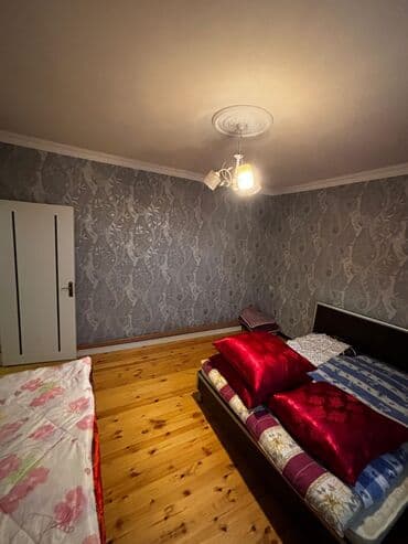 elşən süleymanov küçəsi: Həyət evi – bütöv həyətli, darvazalı - Həyətyanı sahə: daş döşəməli — 11