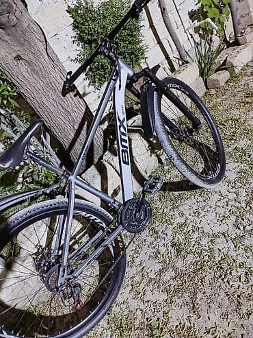 24 lük velosiped: İşlənmiş Şəhər velosipedi 28", sürətlərin sayı: 7, Ünvandan götürmə — 7