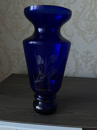 yuxuda gul qabi görmek: Bir vaza — 12