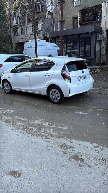 toyota avalon: Gunluk icare masinlar verilir Depozit 150 azn Qalmamaq şerti ile — 2