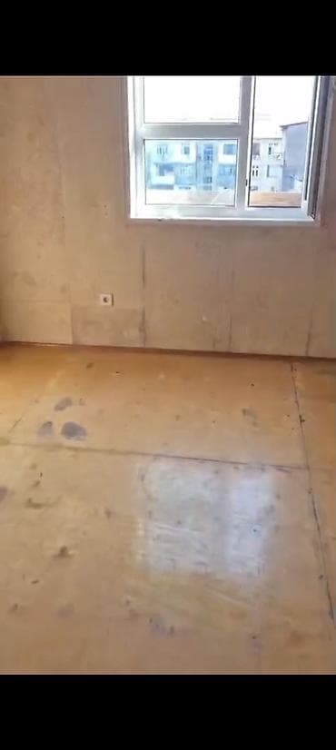 Sumqayıt 13 mkda 5/5, 1/2 ye duzelme ev ayliği 250 man kiraye — 2