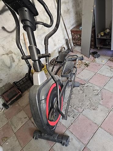 LeFitness ellips velosipedi (orbitrek) Xüsusiyyətlər: - Ön volantlı — 1