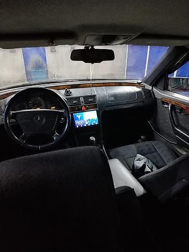 mercedes pompa: Mercedes-Benz C-Sinif sedan (W202) - Kuzov: 4 qapılı sedan, tünd — 4