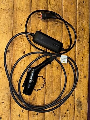 led stop: Portativ EV şarj cihazı (EVSE) – Schuko fişli, Type 2 (Mennekes) — 1