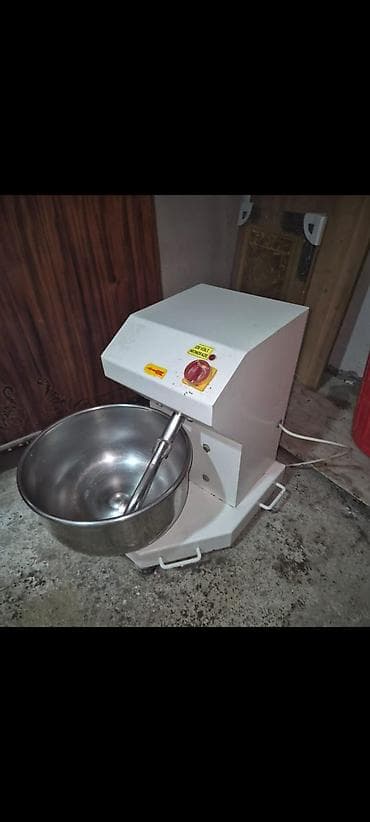 profesional blender: Sənaye tipli xəmir yoğurma maşını Türkiyə istehsalı 15 kq nol faza — 2