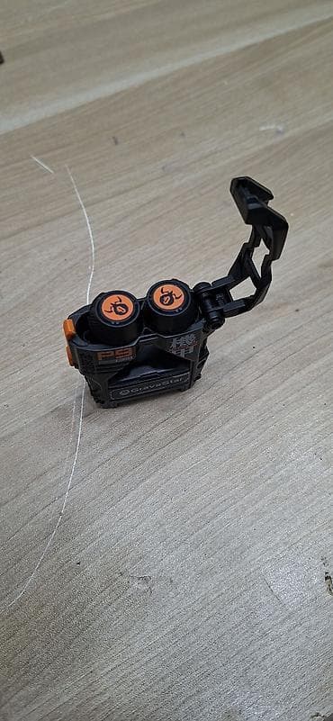 GravaStar P9 Plus “MECHA” temalı metal açarlıq/qapaq aksesuarı - — 4