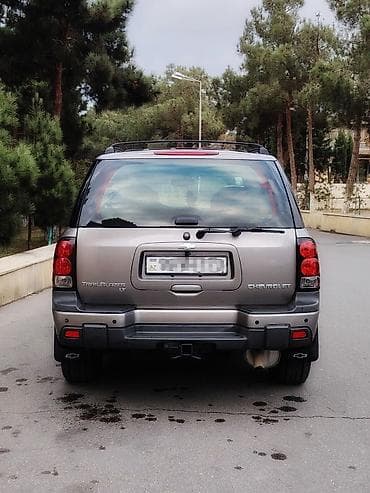 arceo disk: Chevrolet TrailBlazer LT – orta ölçülü SUV - Korpus: 5 qapılı, tünd — 4