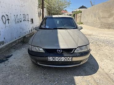 Opel Vectra: 1.8 l | 1997 il 303000 km Sedan